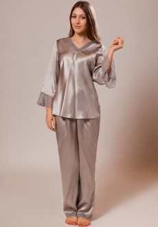 بالخطوات نسقي الوان ملابس نومك لاطلالة