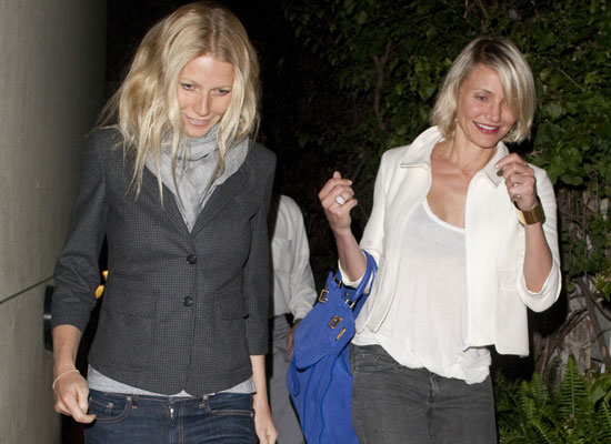 كاميرون دياز فخورة بغوينيث بالترو وكريس مارتين!