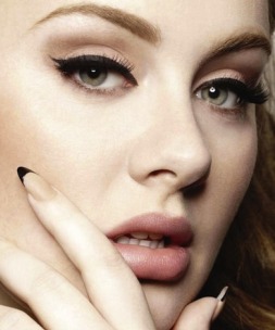 لطلة طبيعية..اختاري المكياج الفرنسي بلمسة النيود