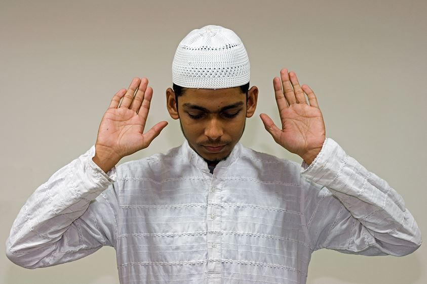 حكم دعاء الاستفتاح في الصلاة