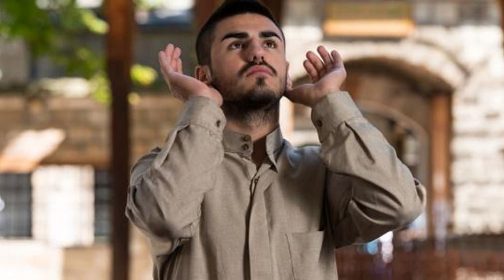 حكم دعاء الاستفتاح