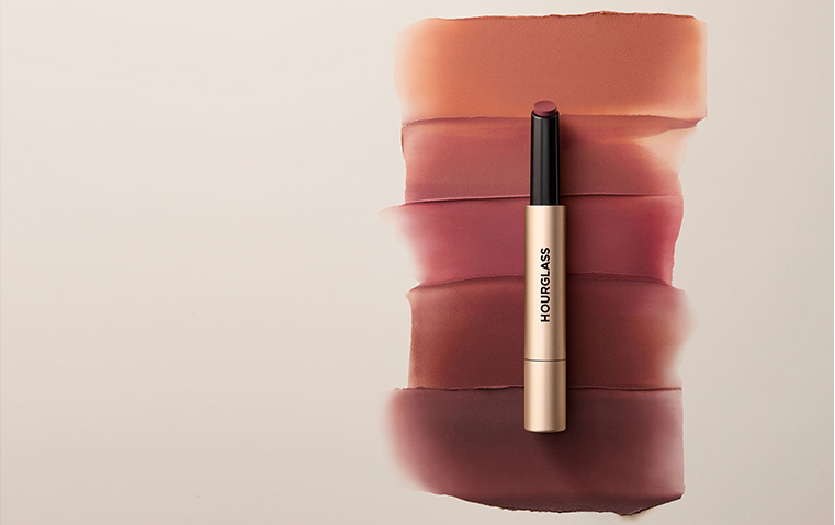 مستحضر الأسبوع: Phantom Blur Balm من Hourglass