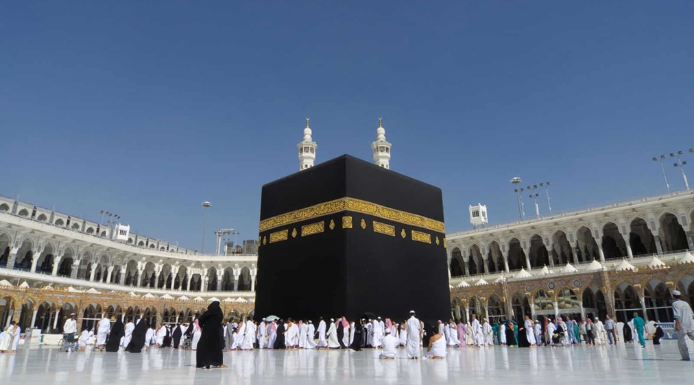 كيفية اداء العمرة للنساء