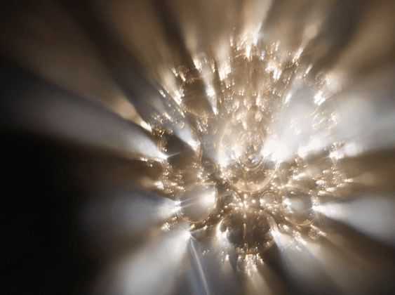 تعرفي إلى القصّة المذهلة وراء Les Talismans De Chanel