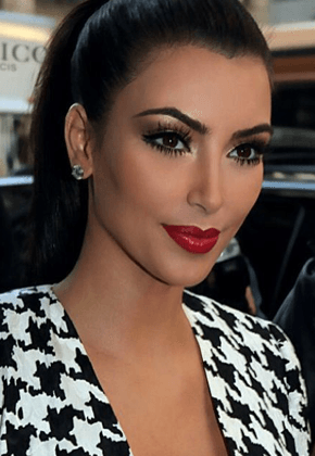 خبير تجميل كيم كارداشيان يكشف أسرار مكياجها العشرة Gheir