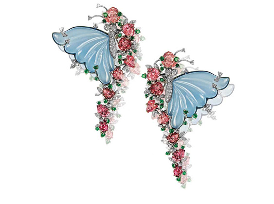 تحبين الـ jewelry الفريدة؟ إليك  هذه الأحجار الكريمة المنحوتة!