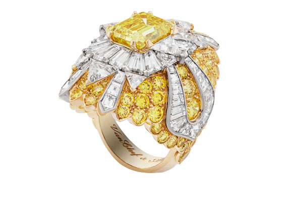 إليك أجمل مجوهرات Biennale des Antiquaires