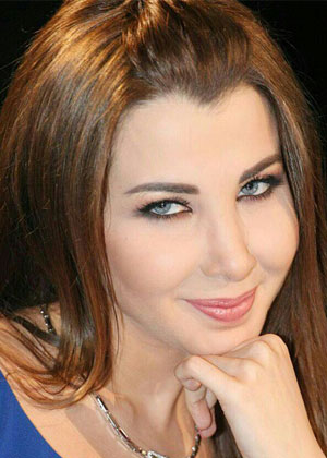 نانسي عجرم بين مكياج ناعم ومكياج فرنسي... تخطت التوقعات في أراب آيدول!
