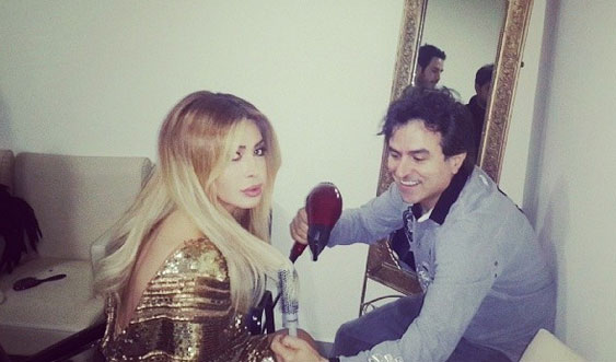 نوال الزغبي "نوّرت" بإطلالة ذهبية