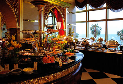 تجربتي أمس العشاء مطعم الايوان برج العرب 7mndash