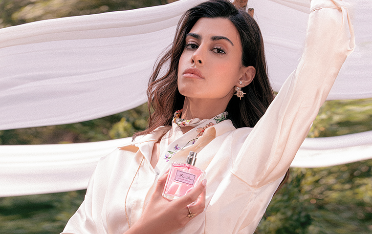  نور طاهر نجمة عطر Miss Dior Blooming Bouquet في شهر الحب 