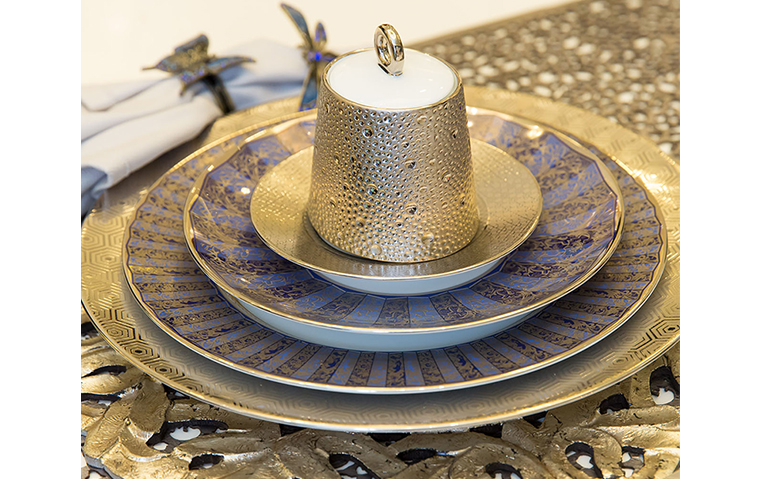 تنسيق مائدة الطعام في لقاء نسائي في Bernardaud Gheir