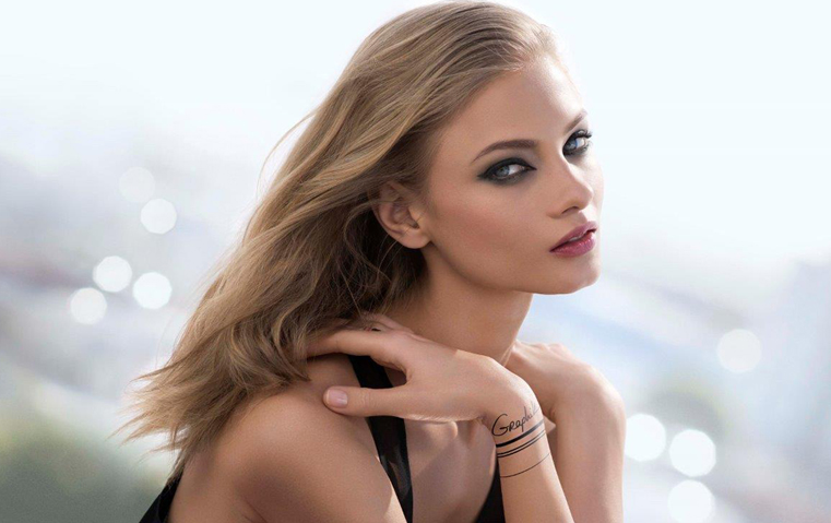 بالخطوات: كيف تحصلين على أجمل مكياج سموكي مع هذه المستحضرات الـ3 الجديدة؟
