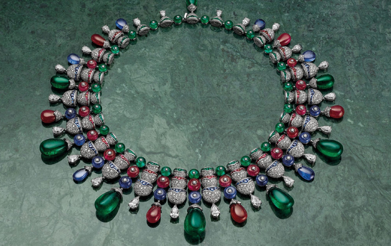 Gheir تعرّفك إلى أفضل 10 مواقع لتسوّق المجوهرات الراقية عبر الإنترنت