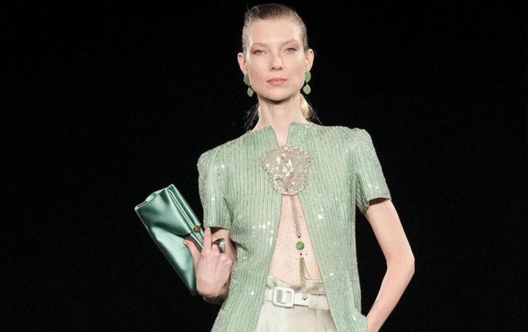 أول عرض هوت كوتور لـGiorgio Armani بعد رحيل المؤسس: بداية هادئة لمرحلة دقيقة