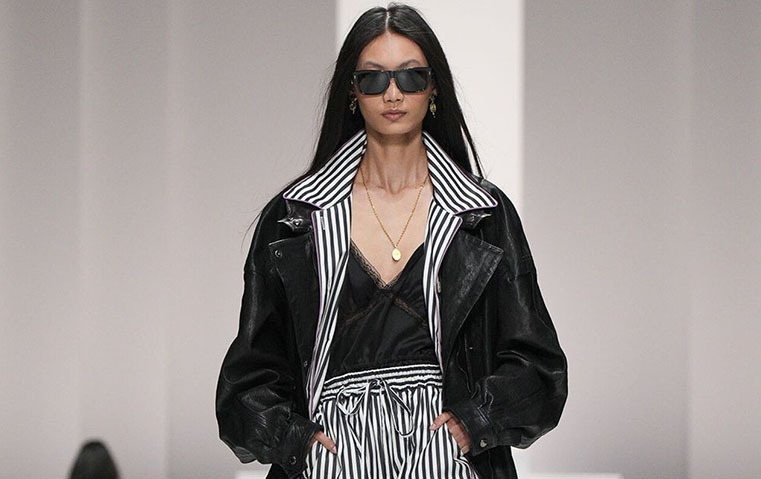 اتجاه الـBubble Hem يبرز في مجموعات ربيع وصيف 2026: عودة السيلويت المنتفخ بروح عصرية