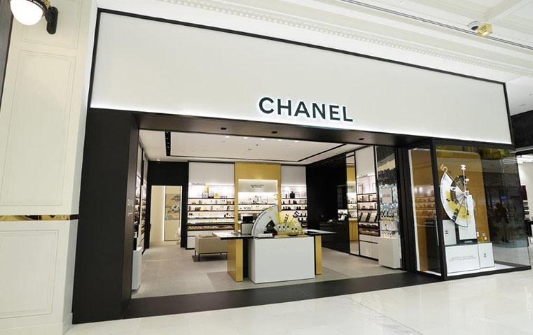 بوتيك شانيل CHANEL يفتح أبوابه في مول بلاس فاندوم في الدوحة