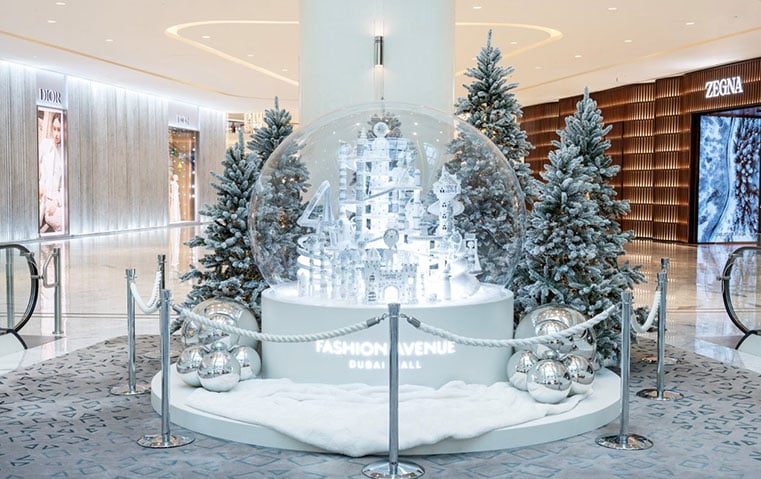 دبي مول يكتسي حلّة الأعياد