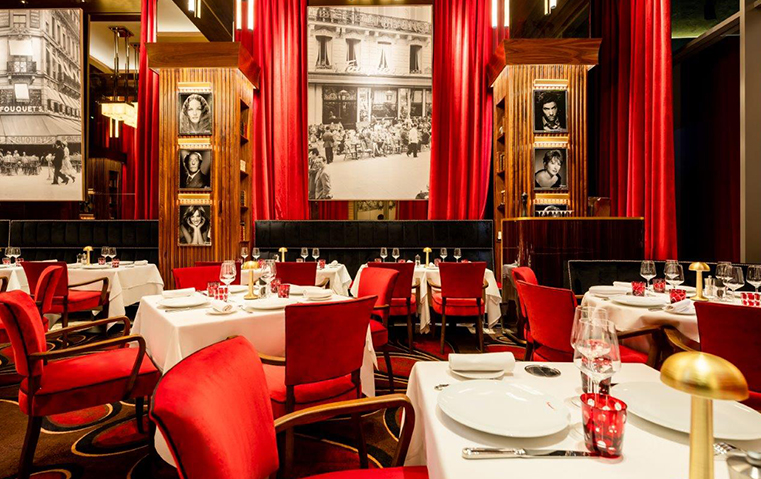 يستحق التجربة والزيارة: مطعم Fouquet’s Dubai الجديد بأناقته الفرنسية الخالدة