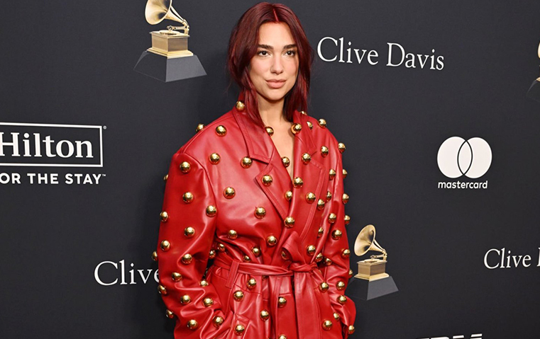 استعدادات النجمات لإطلالات السجادة الحمراء تبدأ في حفل ما قبل غرامي 2024