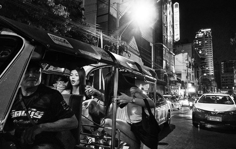 لويس فويتون تعيد رسم خريطة السفر عبر City Guide