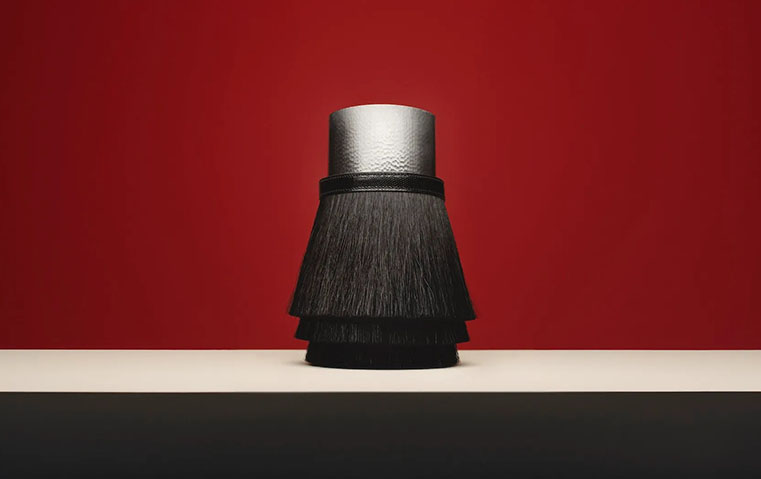 الموضة تلتقي بالحرفة في أسبوع ميلانو للتصميم