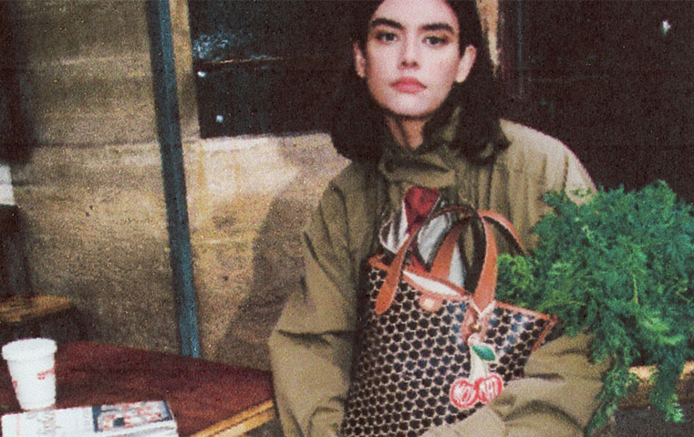 حقيبة الأسبوع: Shopper الملونة من Moynat