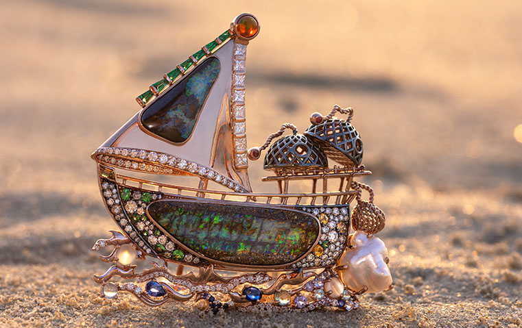 أحيي اليوم الوطني بقطعة مجوهرات مستوحاة من التراث