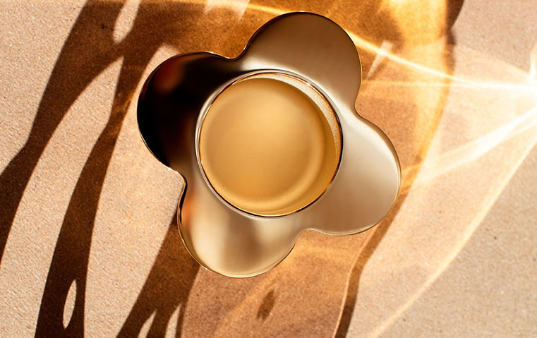 البخور العربي يجمع لويس فويتون بندى دبس