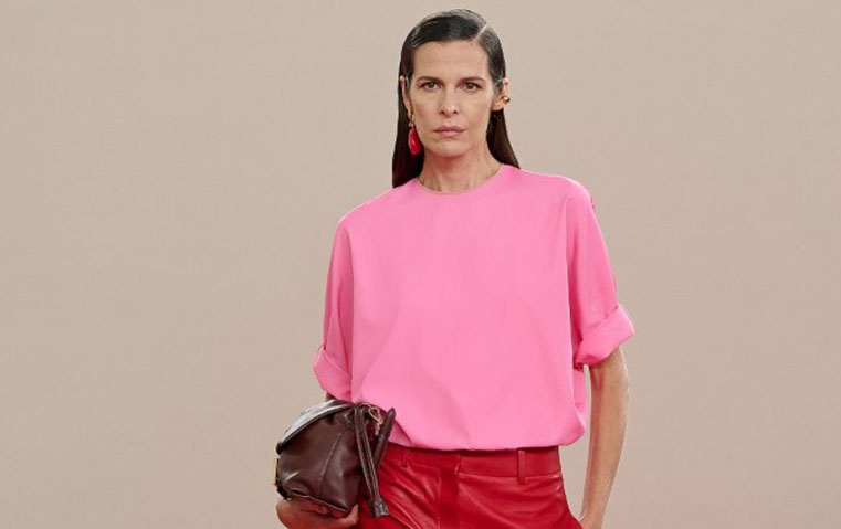 اختاري اللون الوردي من عروض ربيع وصيف 2026 احتفالاً بشهر التوعية على سرطان الثدي