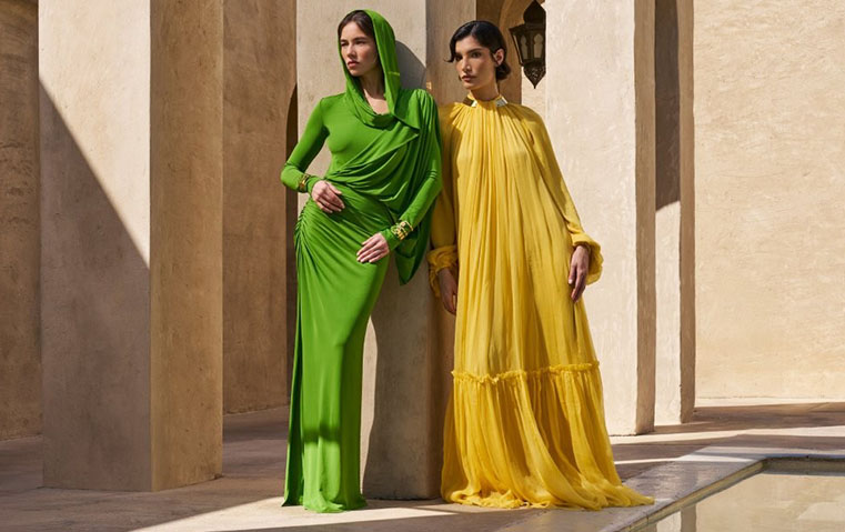 كل ما تحاجينه في رمضان، عباية، حقيبة، وقطعة مجوهرات معبّرة