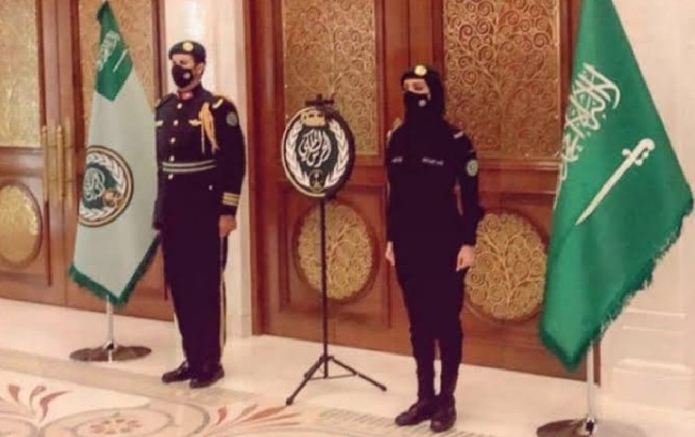 امرأة في صفوف الحرس الملكي السعودي للمرة الأولى