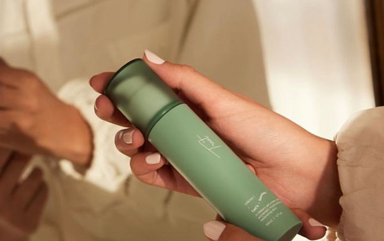 السعودية يارا النملة تطلق خط Treat لمستحضرات العناية بالبشرة