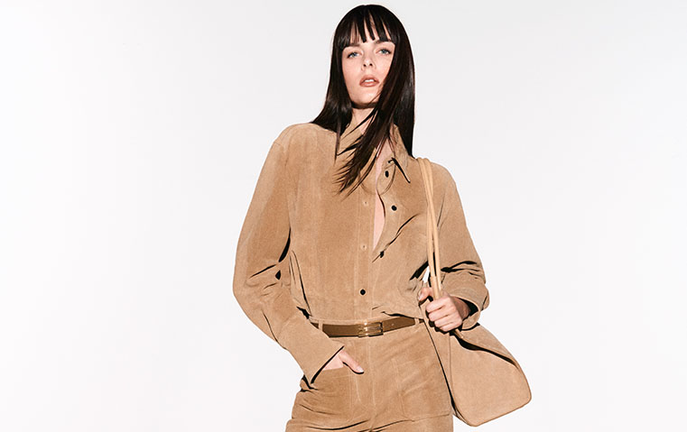 الآن يمكنك اقتناء أجمل تصاميم فيكتوريا بيكهام بكبسة زر