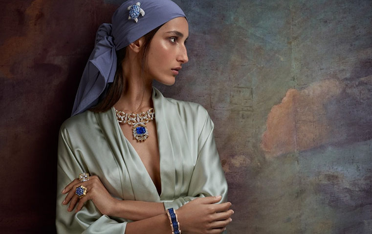 فان كليف أند آربلز تكتب فصلاً جديداً من "جزيرة الكنز" بالزمرد والياقوت