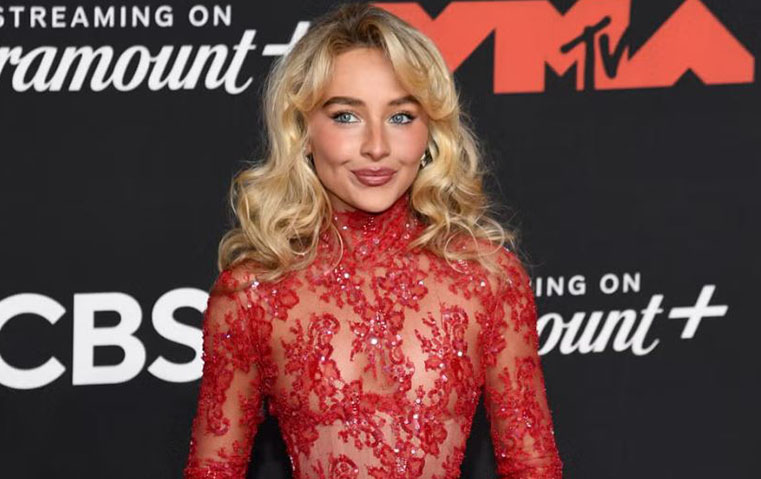 التناقض بين الجرأة والكلاسيكية عنوان إطلالات النجمات في حفل MTV VMAs