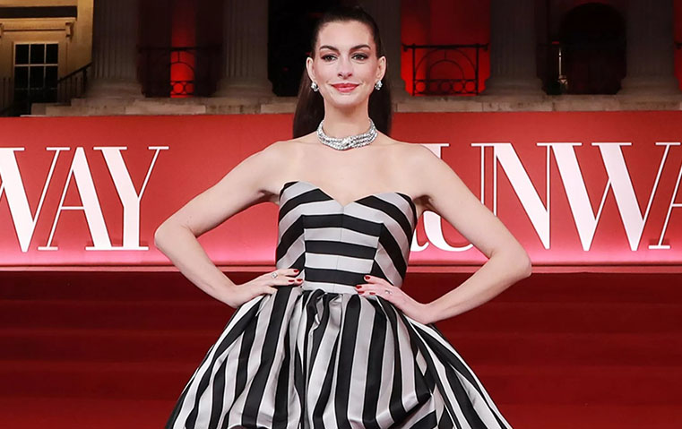 بعد تصرف صابرينا كاربنتر المسيء: آن هاثاواي تتصدر الترند العربي بعبارة "انشاءالله"