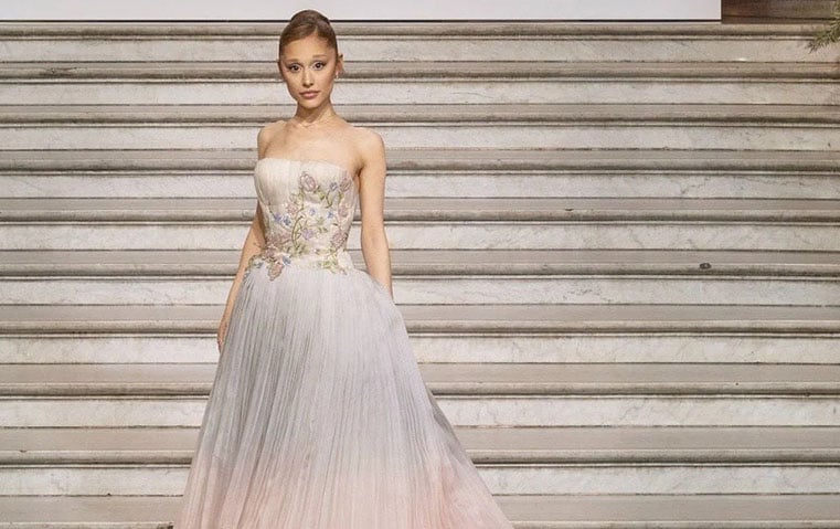 أريانا غراندي أيقونة الأناقة الأولى في عام 2025