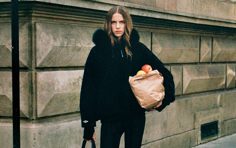 استعدّي لموسم تزلّج مليء بالأناقة مع Balenciaga