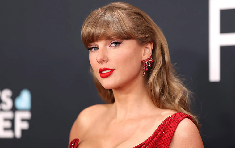 من السجادة الحمراء إلى يوم الحب: كيف نترجم إطلالات النجمات إلى جمال رومانسي معاصر