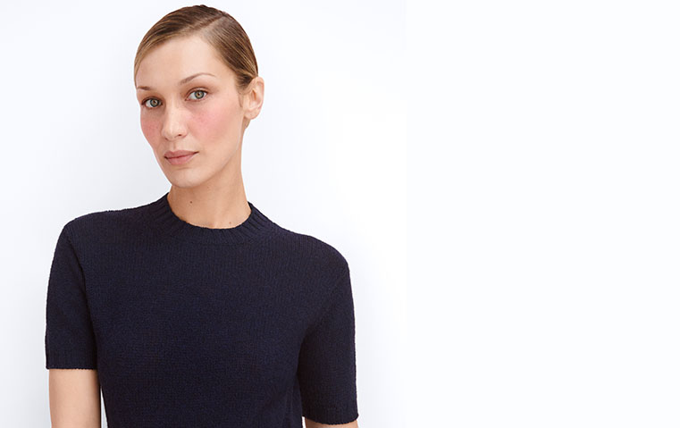 بيلا حديد أول سفيرة عالمية لمنتجات برادا للجمال