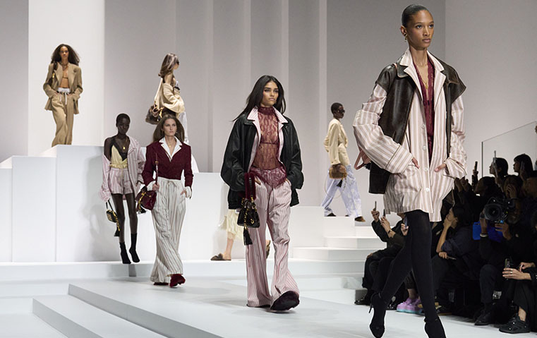 أفضل عشرة عروض أزياء لربيع وصيف 2026