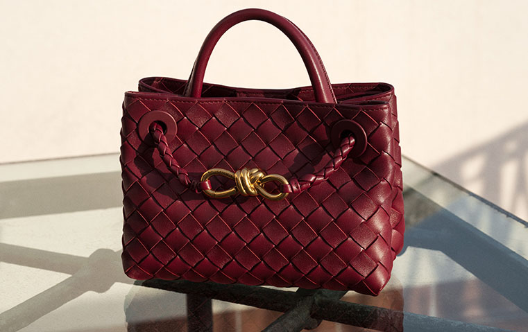 بوتيغا فينيتا تطلق حواراً بصرياً مع الفن المعاصر عبر عدسة بيتر فريزر