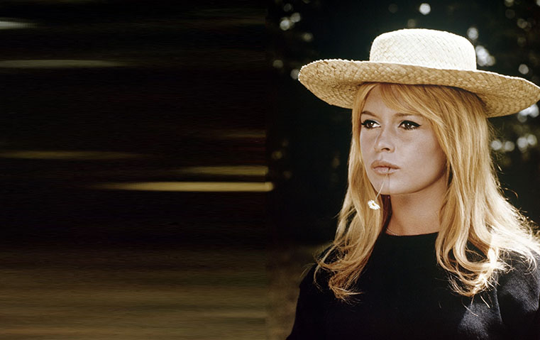 في وداع بريجيت باردو: نجمة الستينيات التي خلّدت الموضة الفرنسية ووهبت قلبها للحيوانات