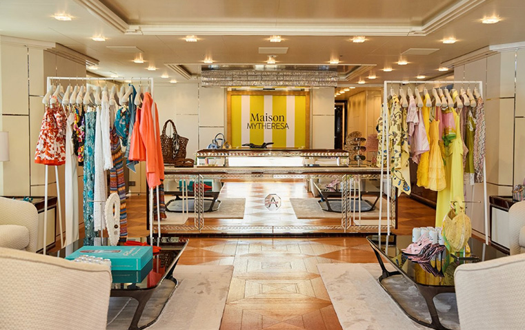 النسخة الثانية من Maison Mytheresa: رحلة فاخرة على متن يخت خاص على الريفييرا الفرنسية