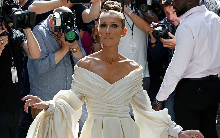 سيلين ديون ستلهم عروس الصيف بإطلالتها من ألكسندر فوتييه