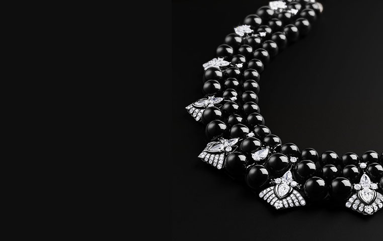 لماذا تُعتبر هذه المجوهرات من شوبارد رمز الأناقة في الأعياد؟