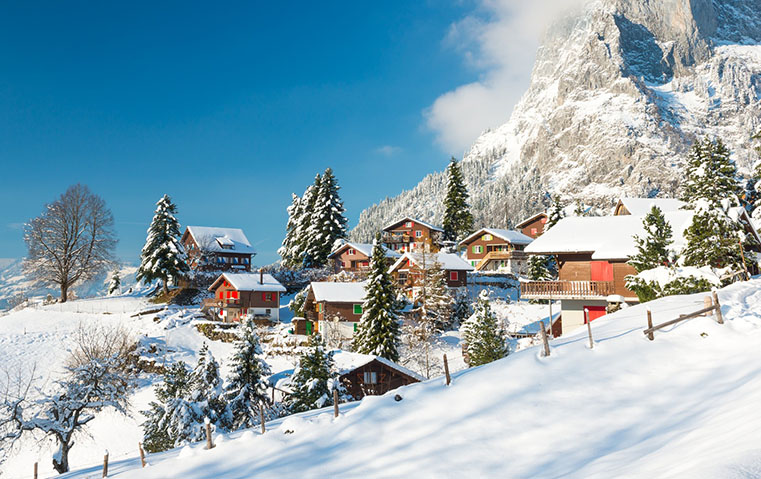 شتاء الأحلام: وجهات فاخرة تنتظرك بين سحر الثلوج ودفء الرفاهية