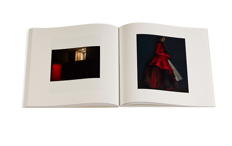 ثلاثة كتب جميلة تحتفي بالجوانب العديدة لديور والجوهر الهندسي لابتكاراتها