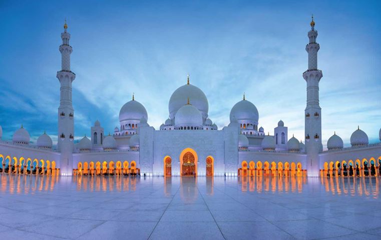 تعرّفي إلى أربعة من أجمل المساجد تصميماً في الشرق الأوسط